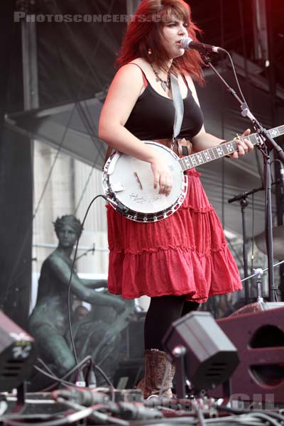 LISA LEBLANC - 2013-07-19 - PARIS - Parvis de l'Hotel de Ville - 